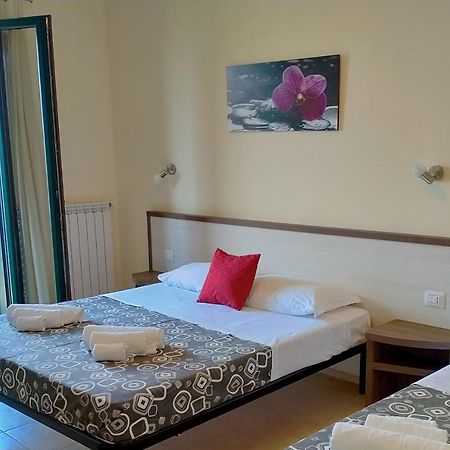 B&B Hotel Helios Uggiano La Chiesa Dış mekan fotoğraf
