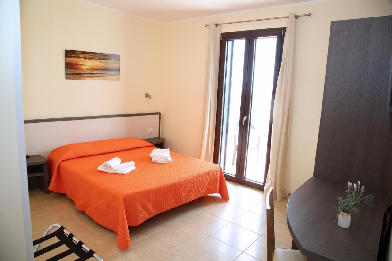 B&B Hotel Helios Uggiano La Chiesa Dış mekan fotoğraf