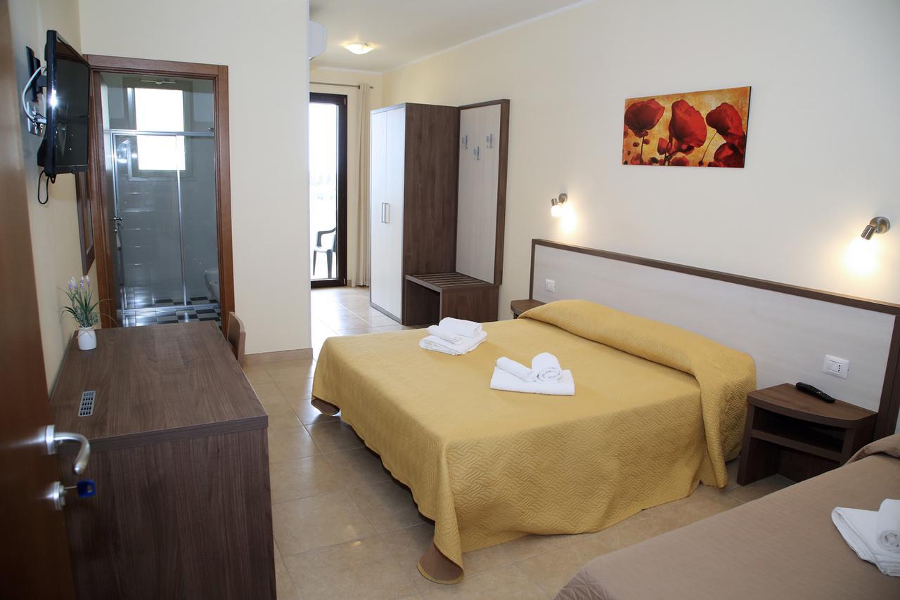 B&B Hotel Helios Uggiano La Chiesa Dış mekan fotoğraf