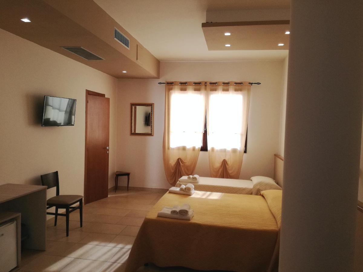 B&B Hotel Helios Uggiano La Chiesa Dış mekan fotoğraf
